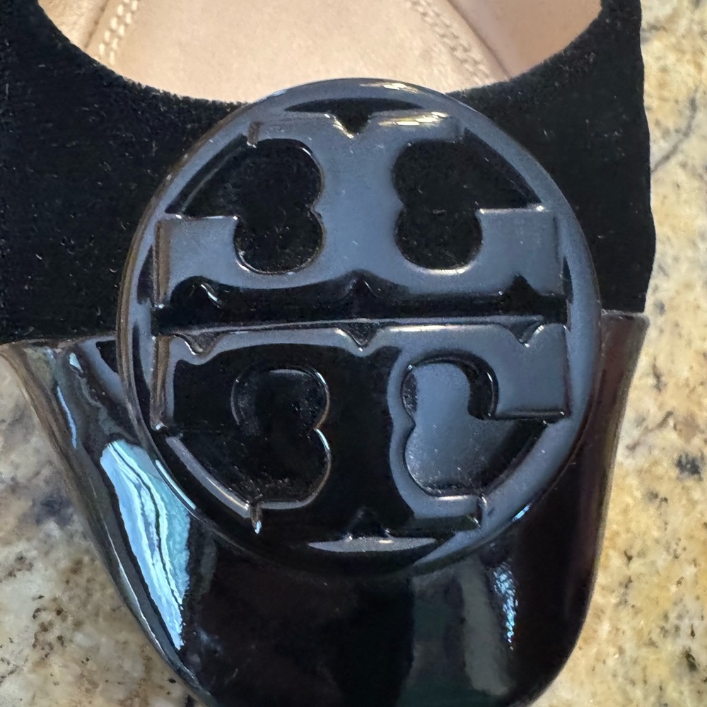 Tory Burch Black Patent Logo Ballet Flat size 5 light wear great shape